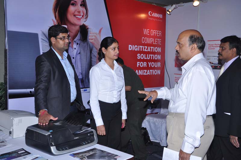 CANON displays the digitization solutions